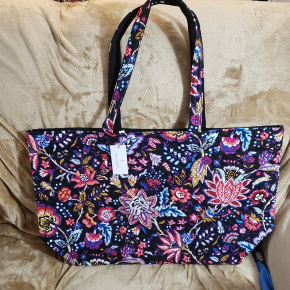 Vera Bradley Handbags - Vera Bradley Iconic Grand Tote Foxwood Travel Bag